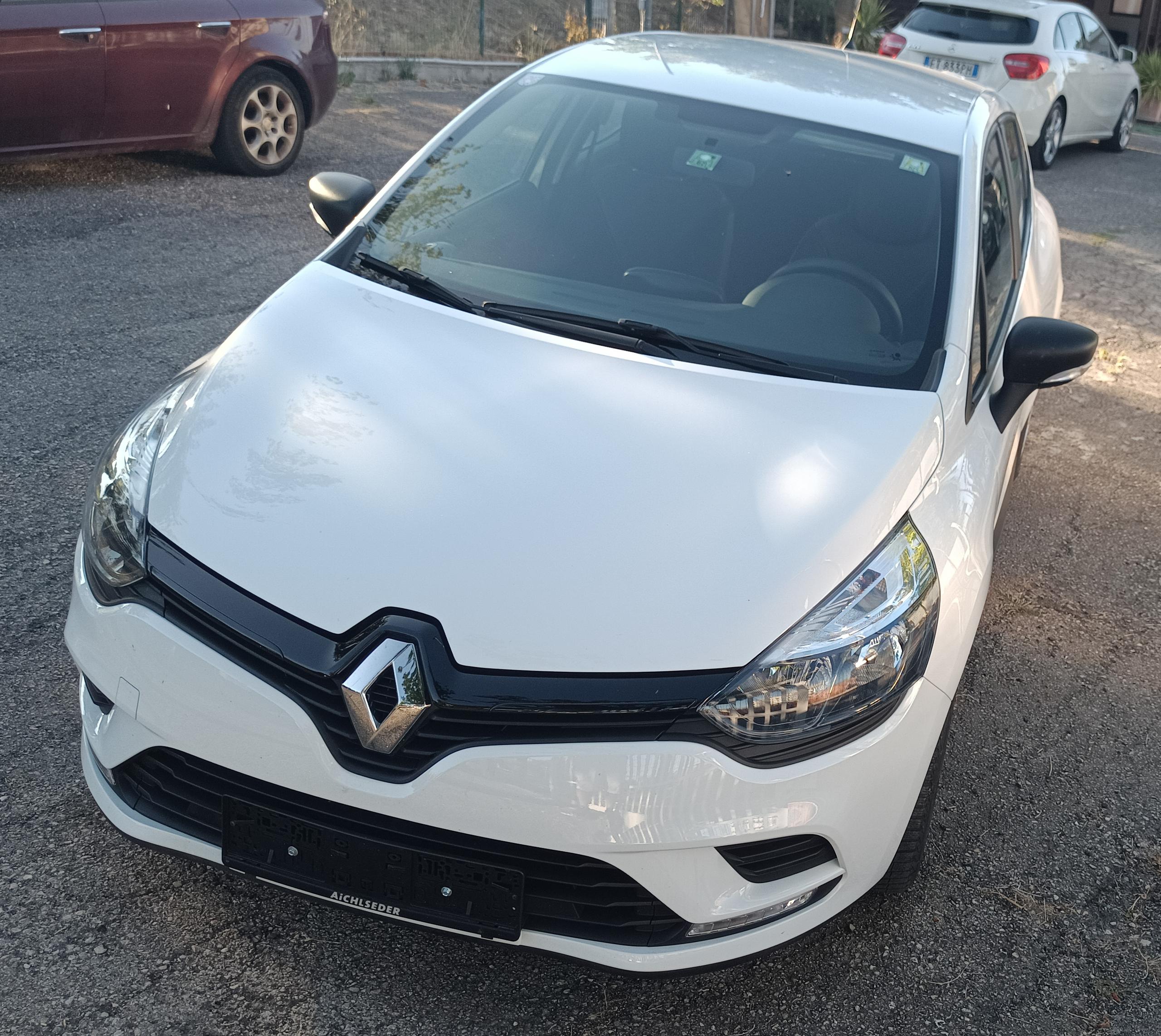 Renault Clio TCe 12V 75 CV 5 porte Business  Vasto (CH)  10.900 €