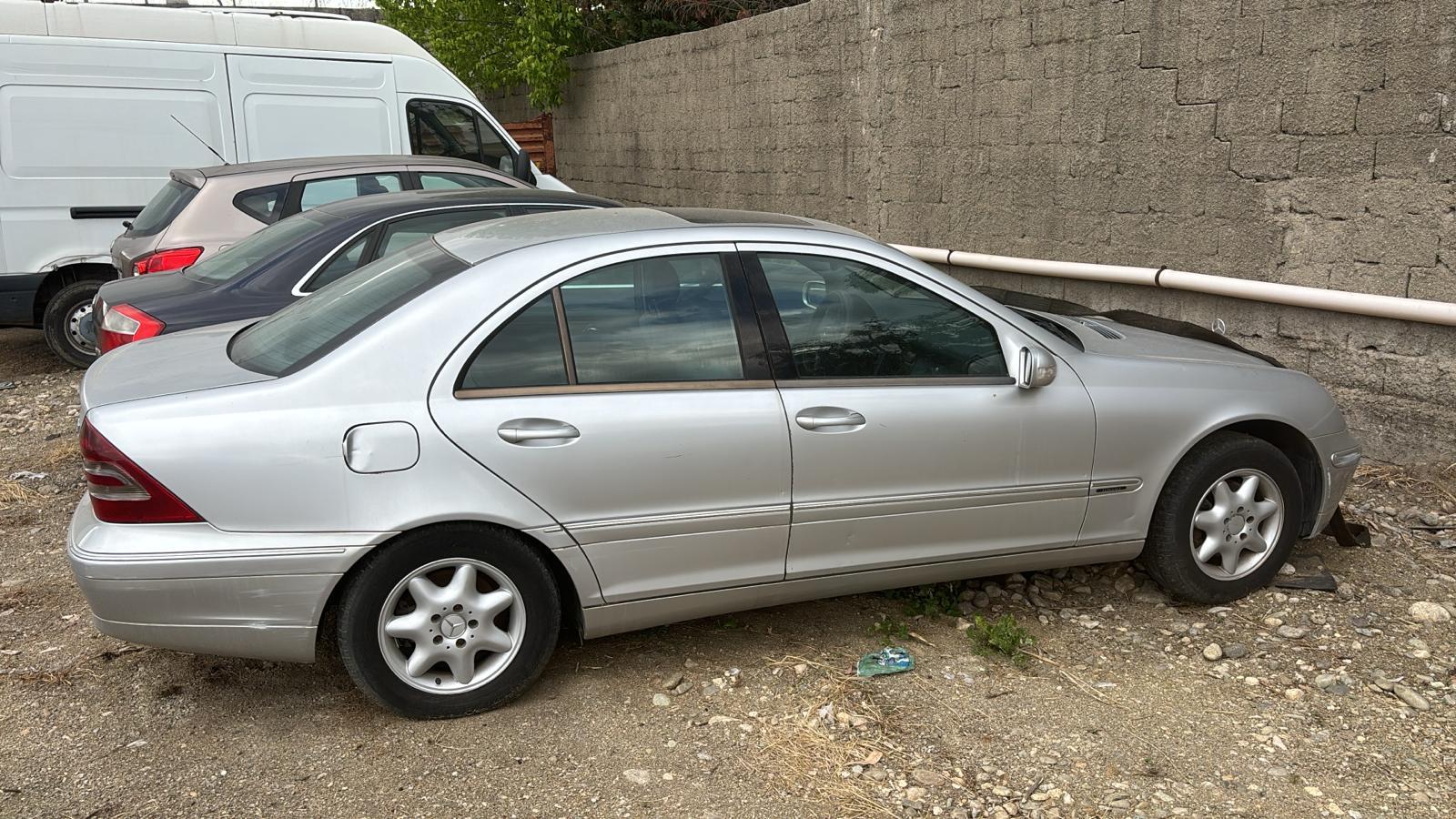 MERCEDES CLASSE C220