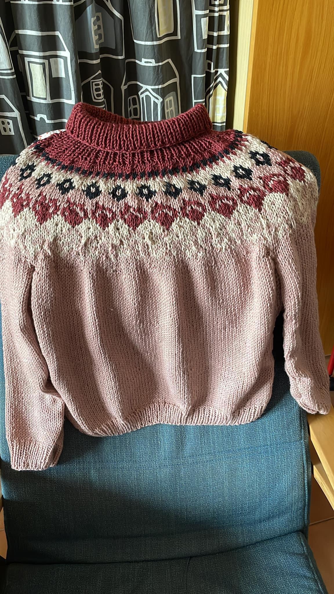 Maglione rosa norvegese