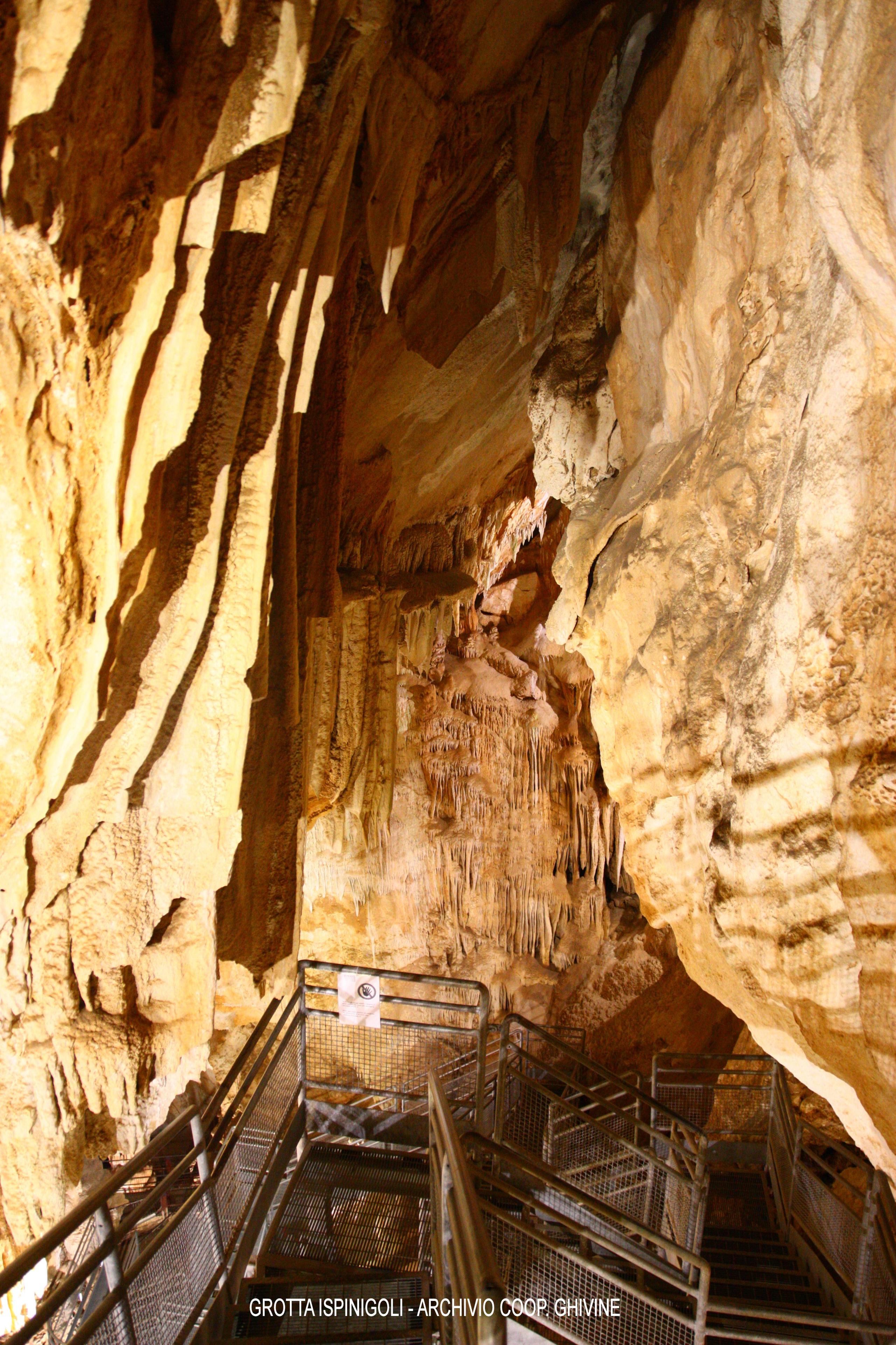 Grotta Ispinigoli scale