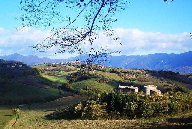 ESANATOGLIA - MACERATA - MARCHE