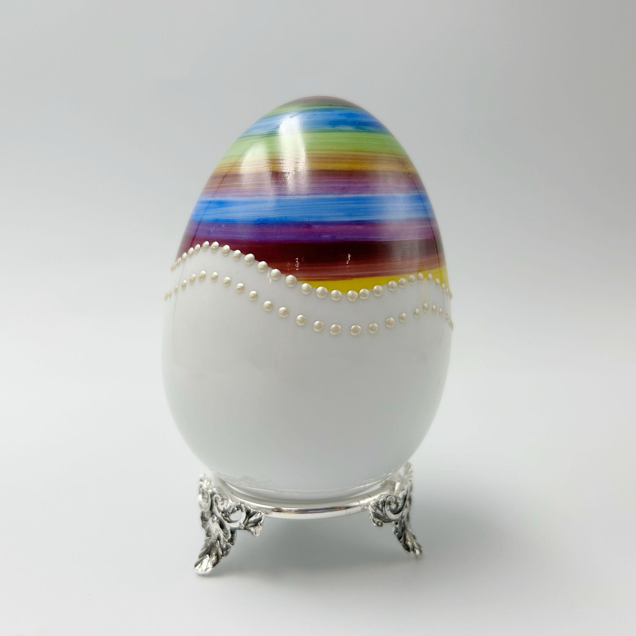 Uovo in porcellana Capodimonte