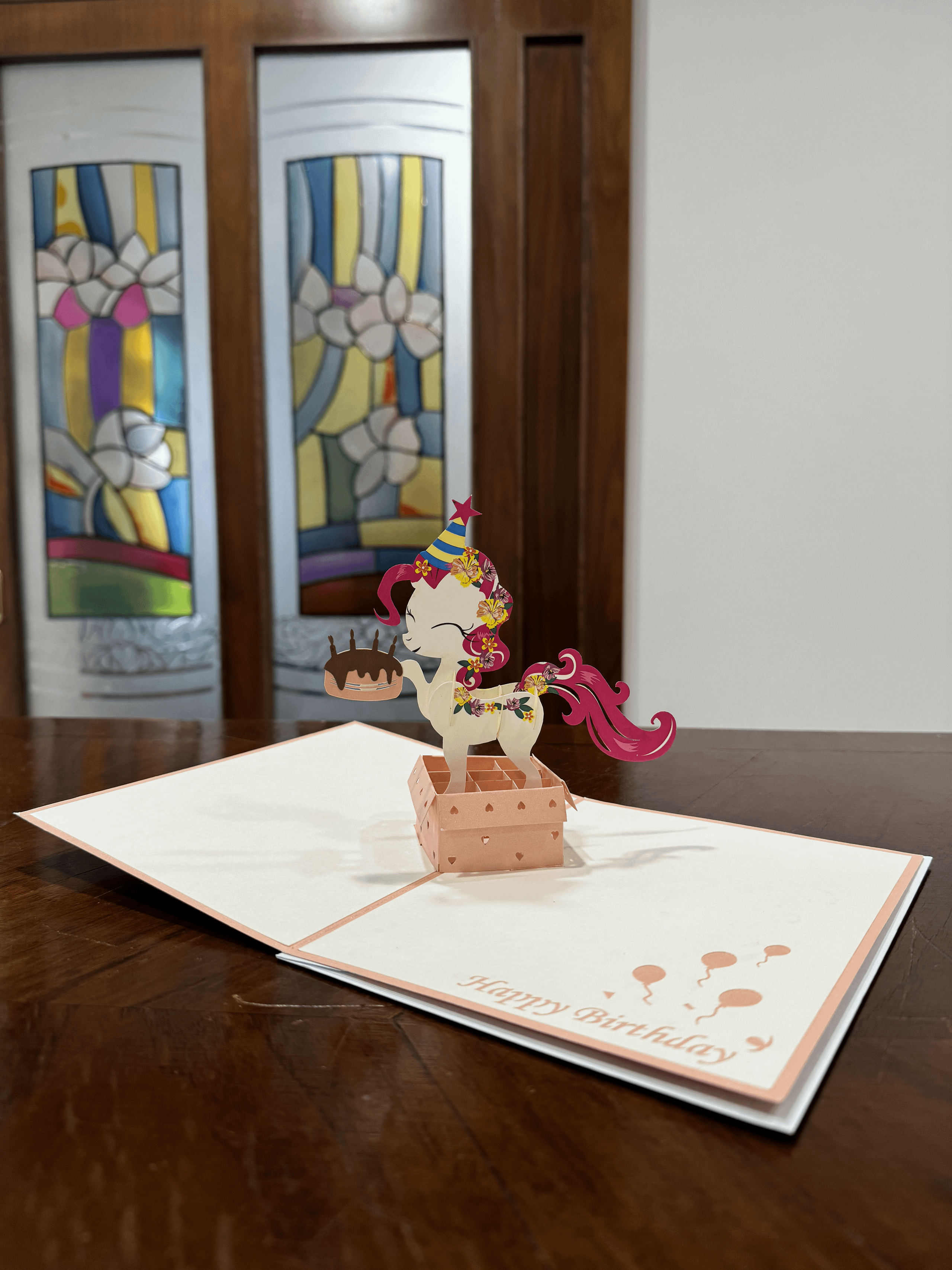 PONY ROSA CON TORTA DI COMPLEANNO POP-UP CARD