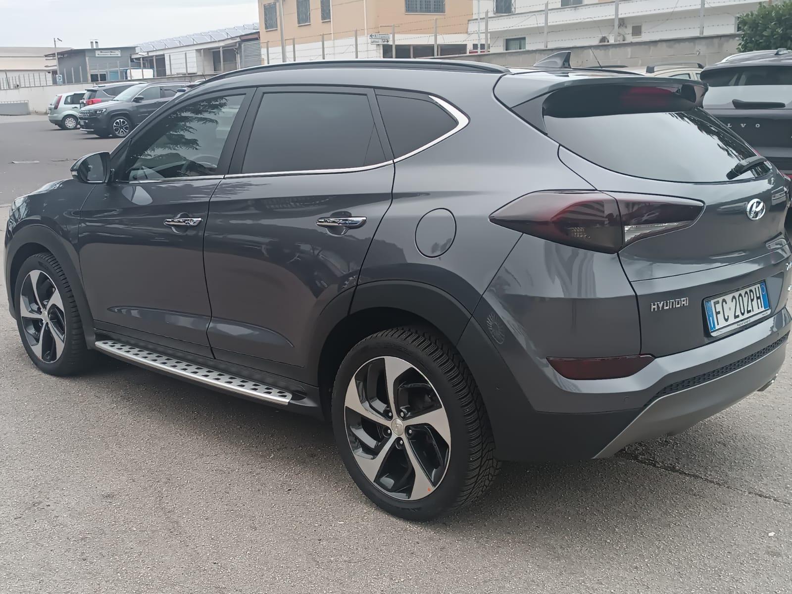 Hyundai Tucson 2.0 Xpossible 2016 Automatica Garanzia Finanziamento