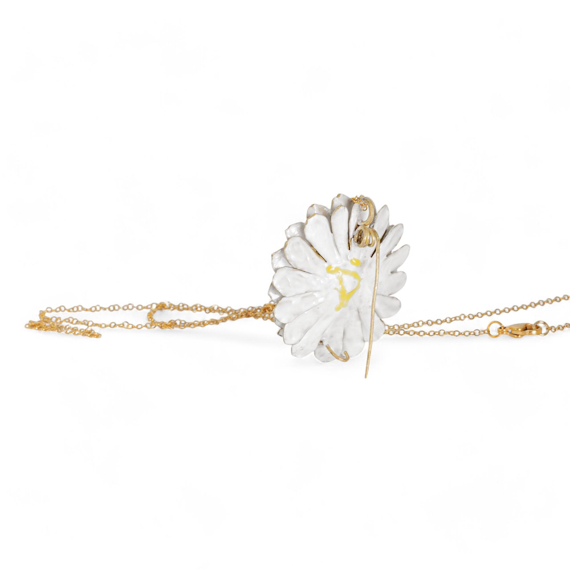 CIONDOLO E SPILLA MARGHERITA : DAISY PENDANT AND BROOCH