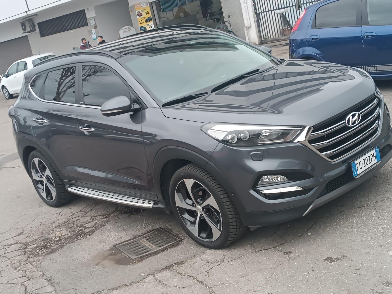 Hyundai Tucson 2.0 Xpossible 2016 Automatica Garanzia Finanziamento