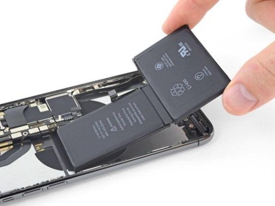 Cambio batteria iPhone con ricambio compatibile