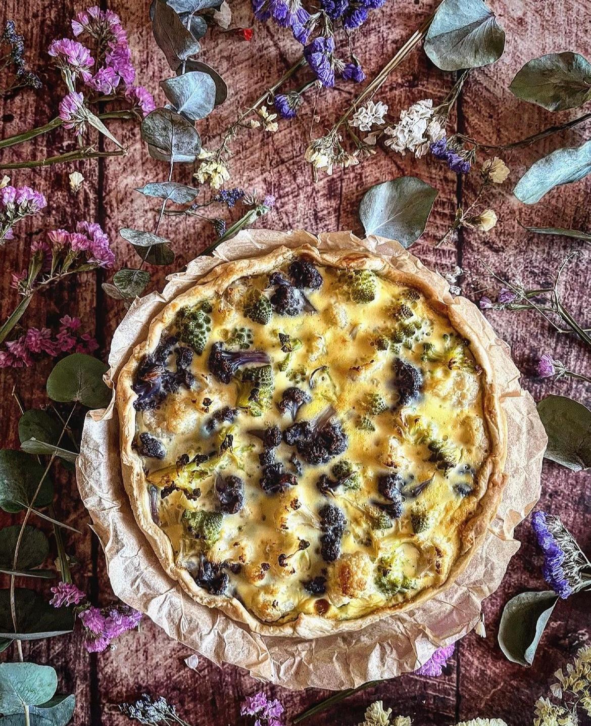 TORTA SALATA con CAVOLFIORI COLORATI