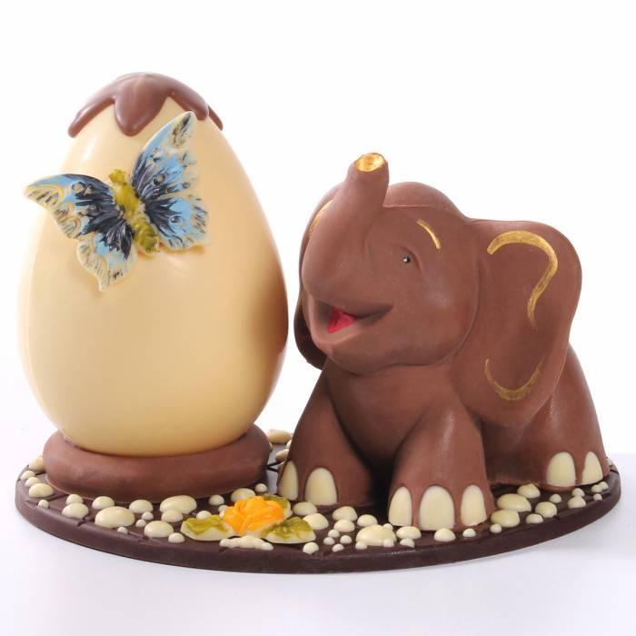 Composizione di cioccolato “Elefante e Uovo di Pasqua” 17