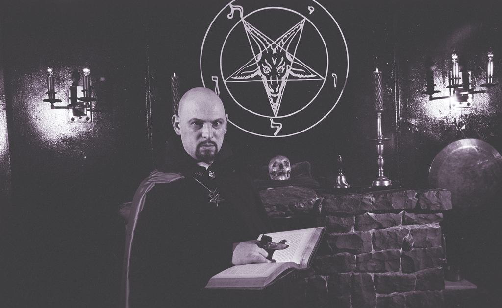 La Vita e il Legato di Anton LaVey, Fondatore della Chiesa di Satana