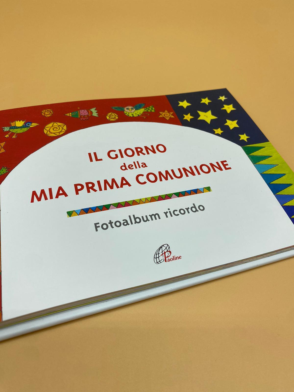Il giorno della mia prima comunione. Fotoalbum ricordo.