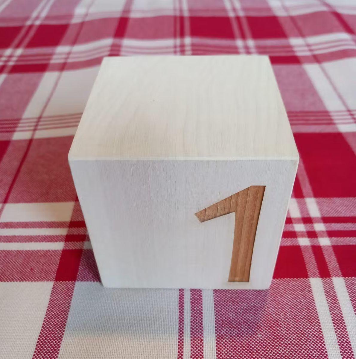 Cubo in Legno naturale , ecologico , segnaposto , numero tavolo , ristorante , pizzeria